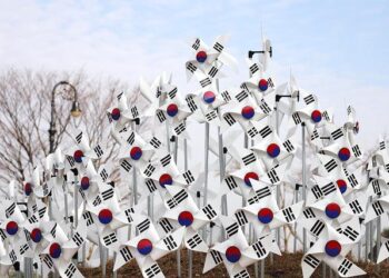 South Korea Turns More Bullish on Economy as Chip Boom Rolls On – Bloomberg.com