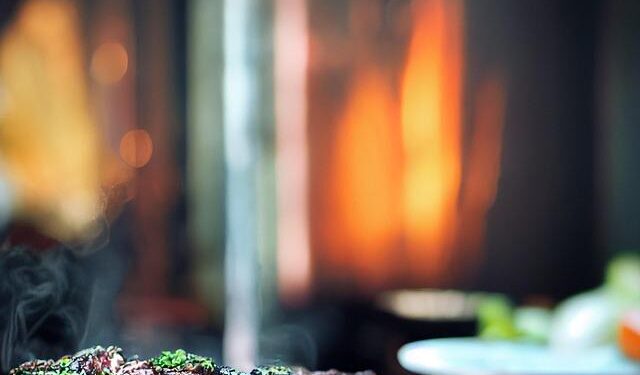 A Florida steakhouse is offering a nude dining experience – Morning Brew
